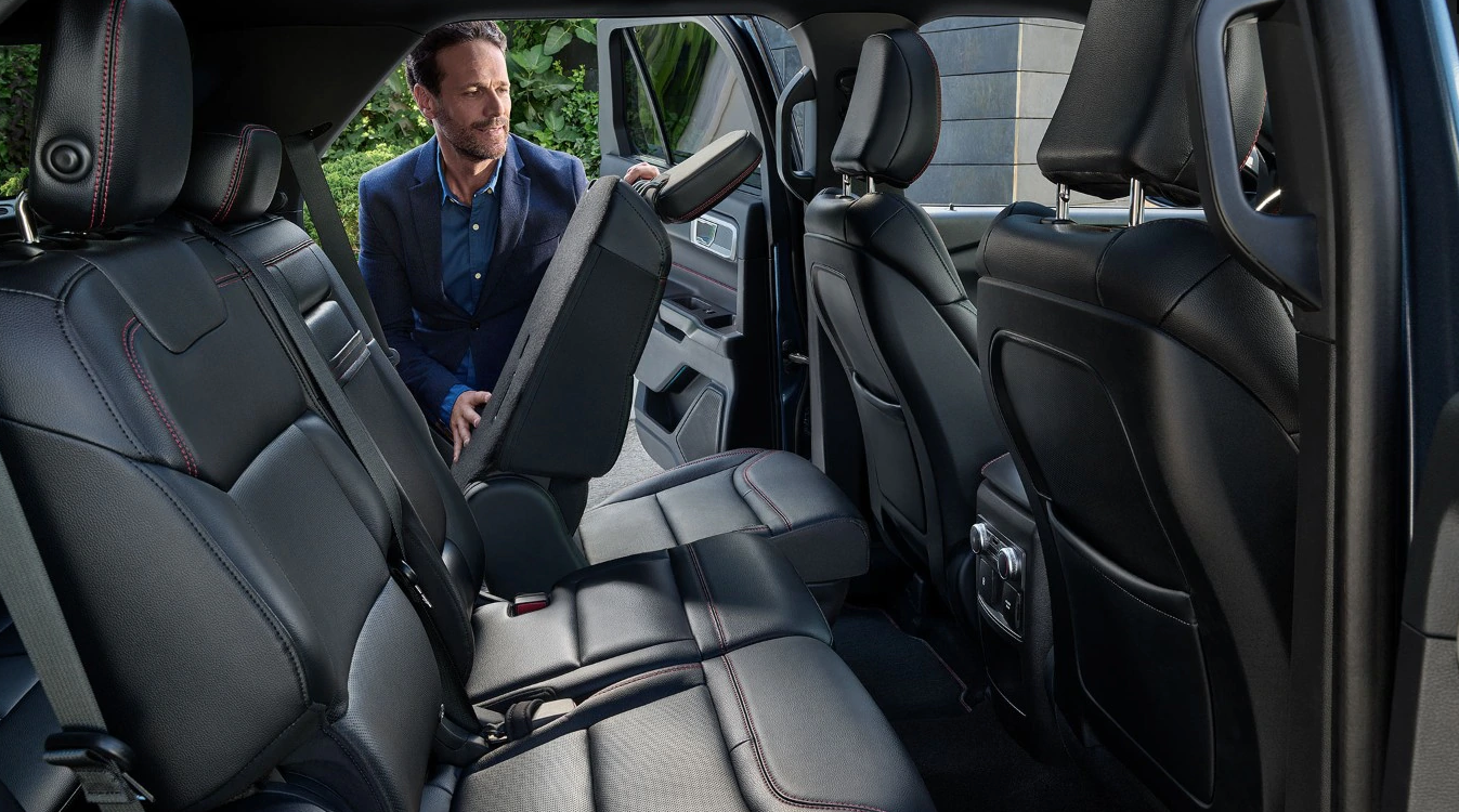 Ford Explorer SUV - Pollina Auto Trapani Ford Explorer SUV - Pollina Auto Trapani