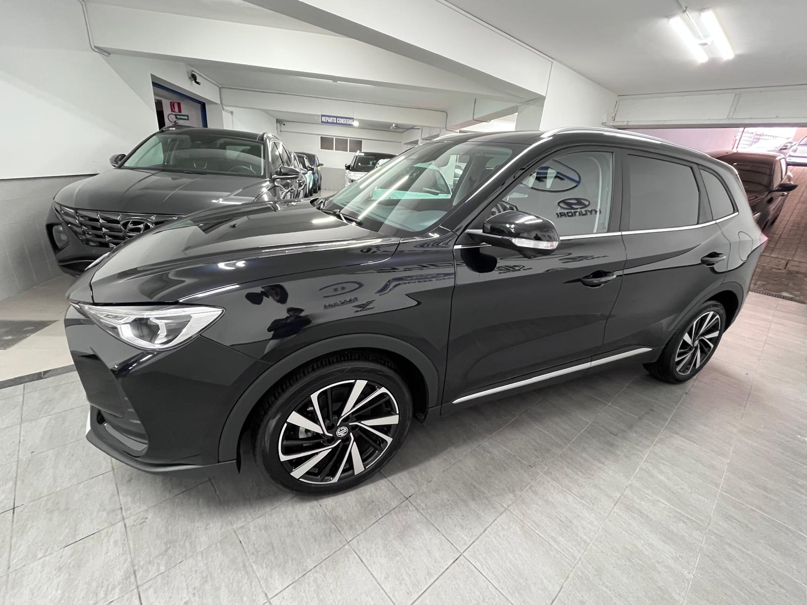 MG ZS HYBRID+ LUXURY