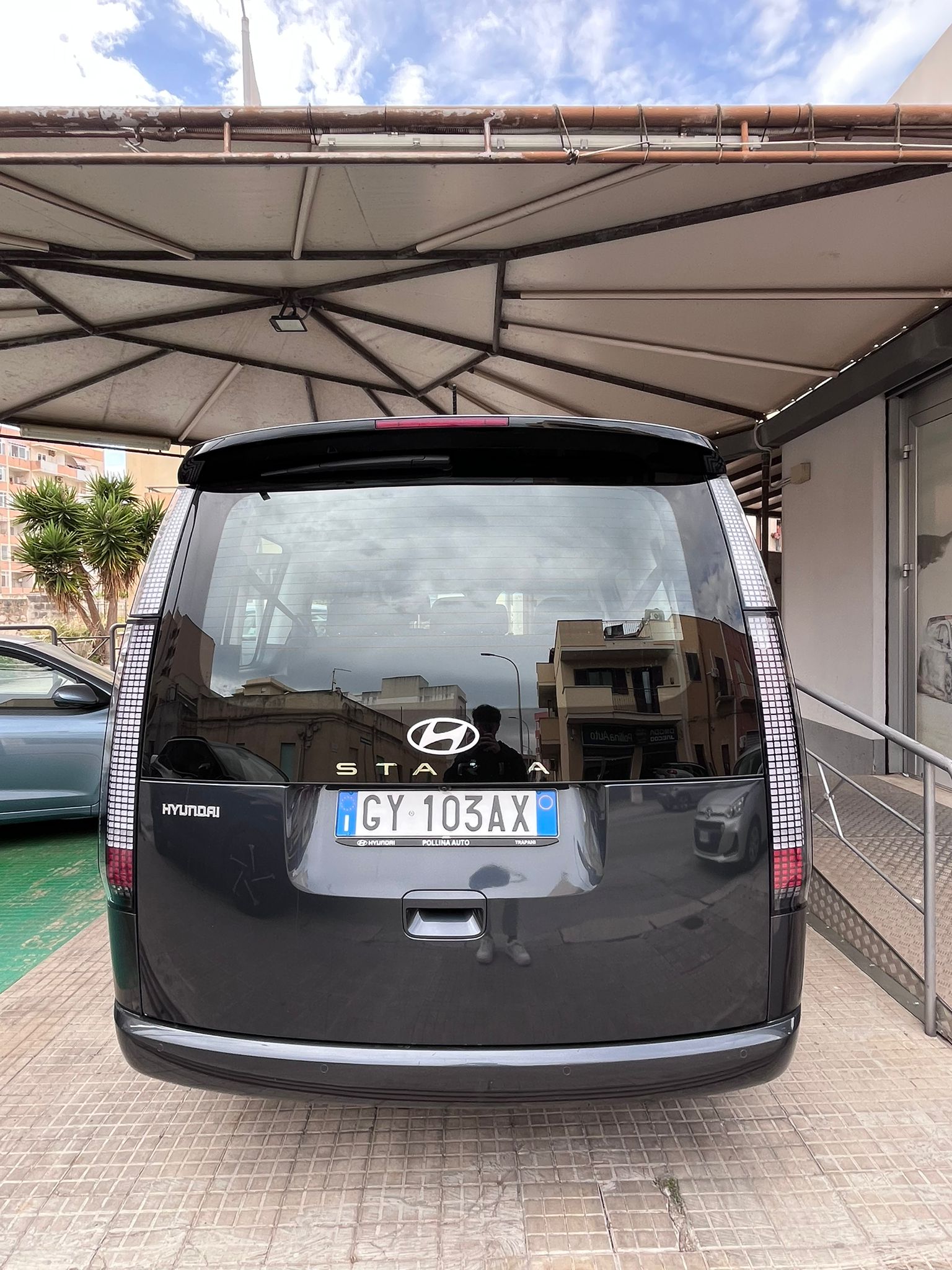 Hyundai Staria Wagon HEV