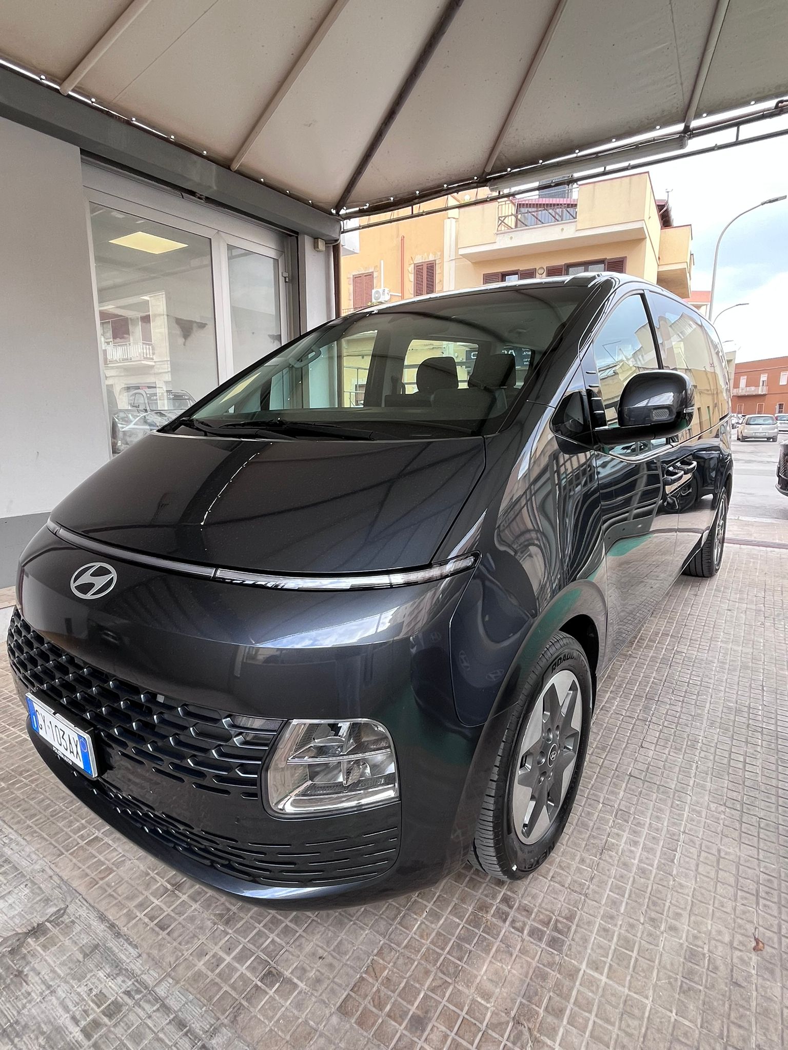 Hyundai Staria Wagon HEV