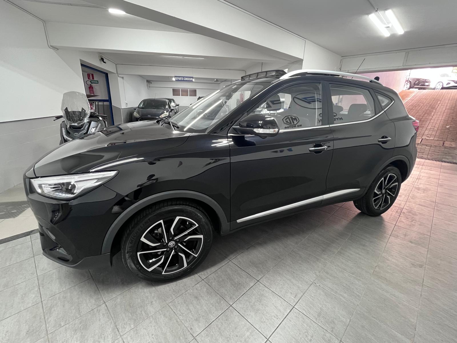 MG ZS 1.0 6MT LUXURY