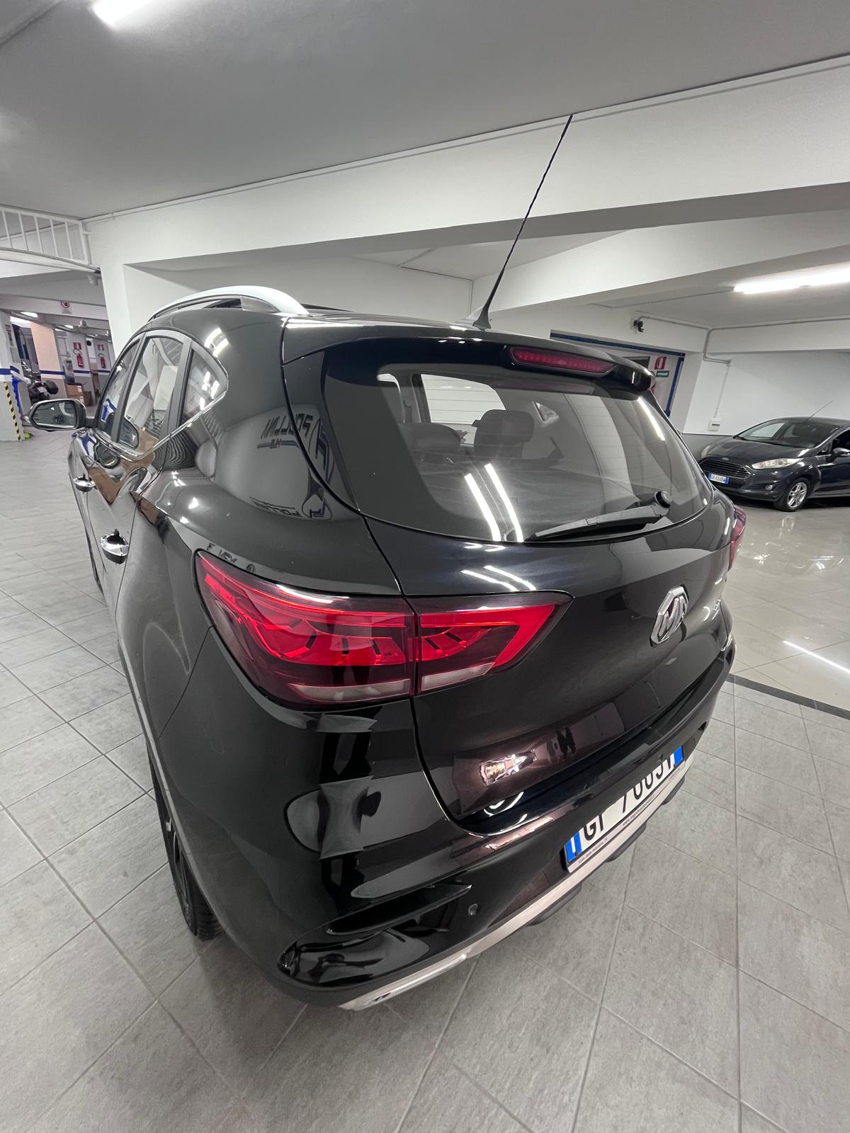 MG ZS 1.0 6MT LUXURY